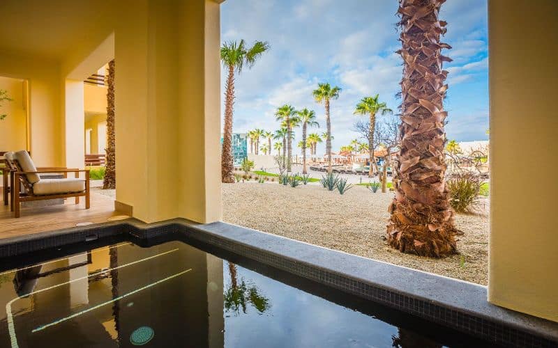 15 Resorts in Cabo with Private Pools & Swim-Ups (2026)